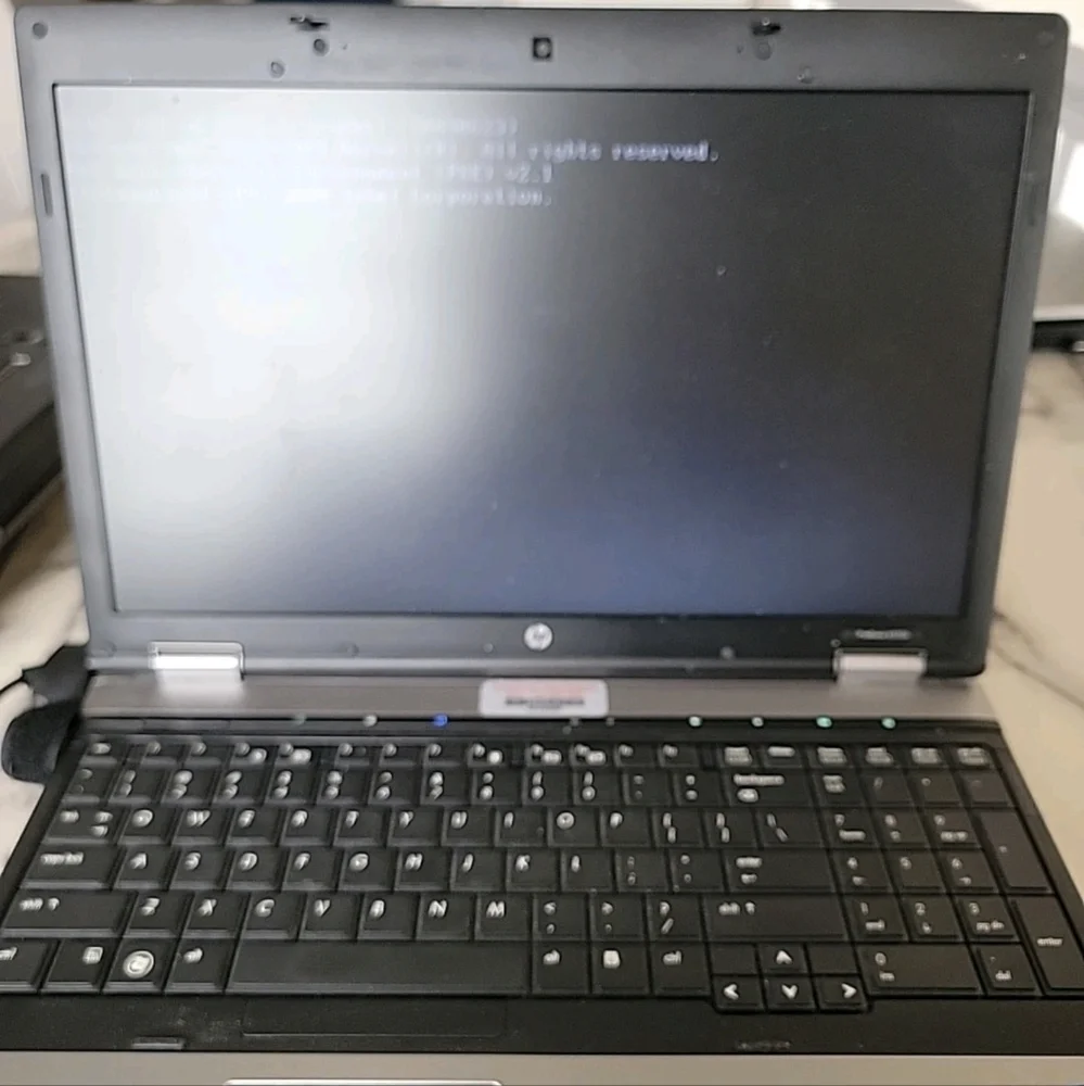Hp Probook 6555b Laptop Window's 7 Pro. Powers On Hard Drive Wiped And Memory - Picture 3 of 8